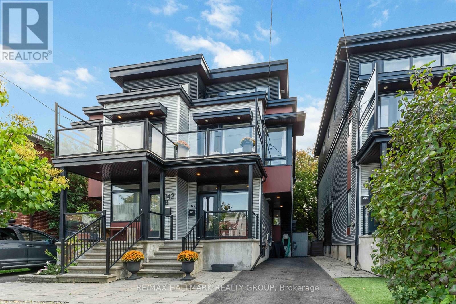 142 Queen Mary Street #a, Ottawa, ON K1K 1X5
