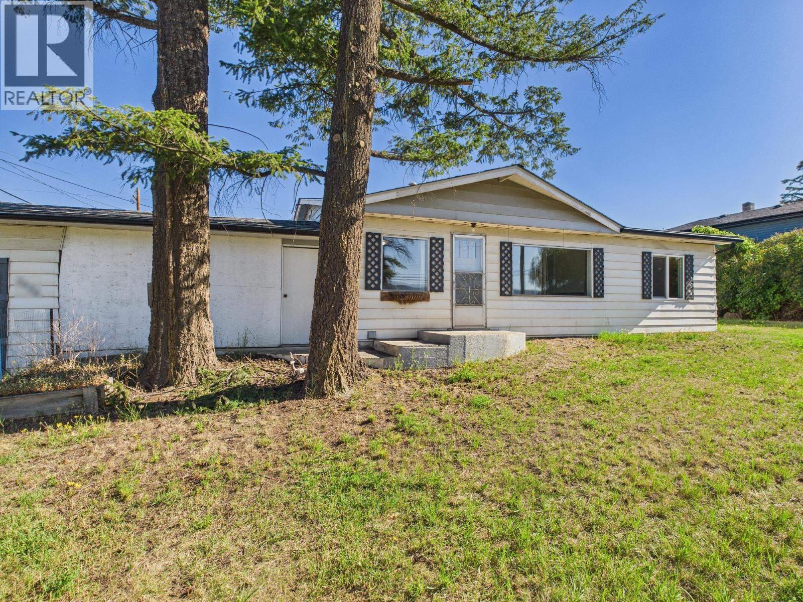2020 N Mackenzie Ave, Williams Lake, BC V2G 1P3