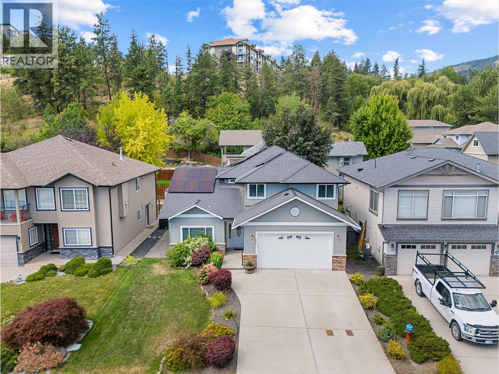 2828 Bentley Rd, West Kelowna, BC V4T 3A9