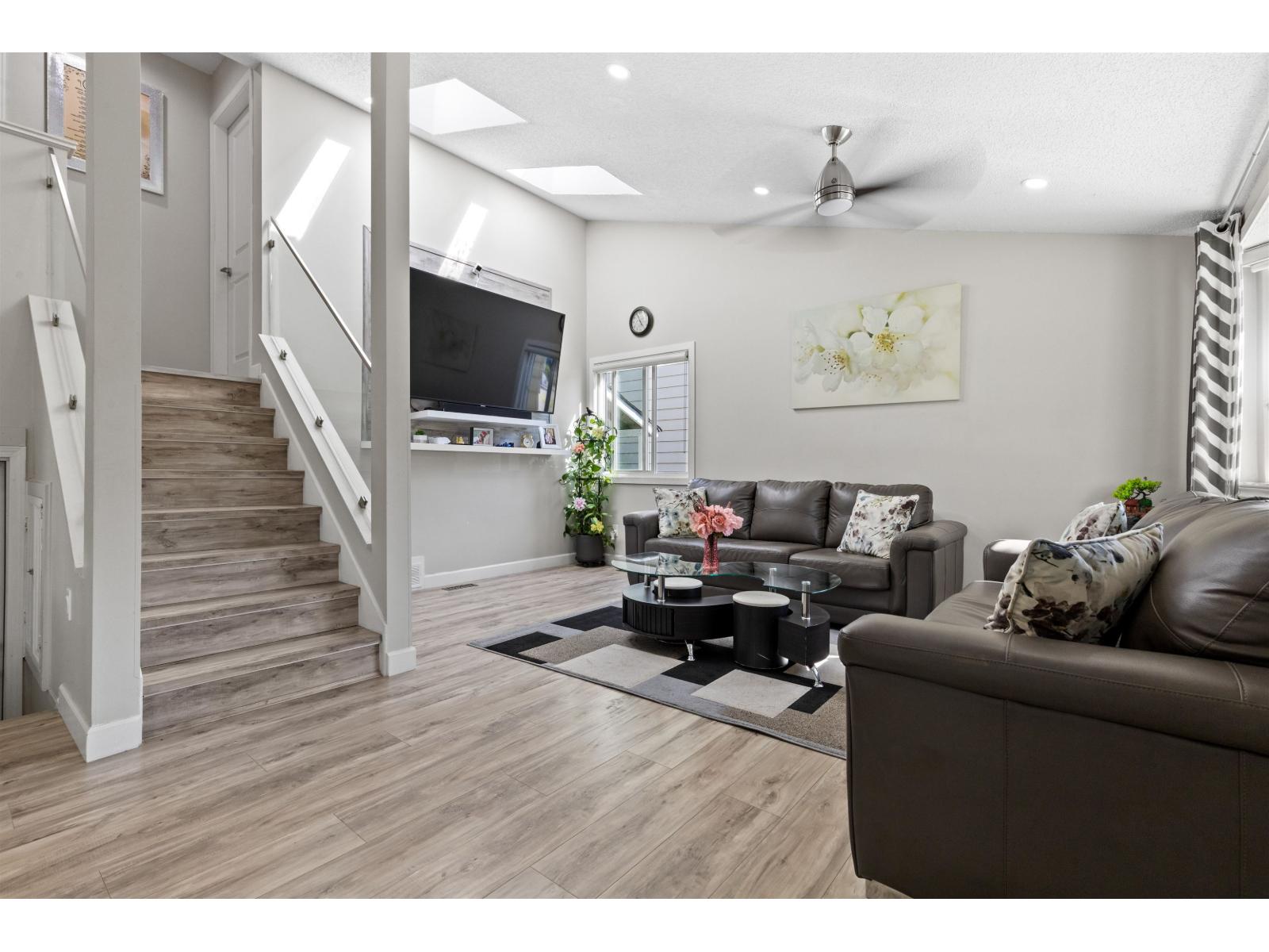 129 Street Unit 7294 #b, Surrey, BC V3W 6Z8