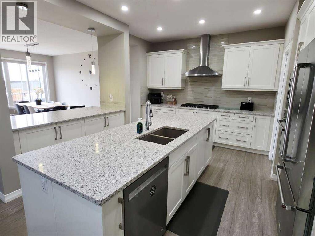 238 Kingfisher Cres SE, Airdrie, AB T4A 0X7
