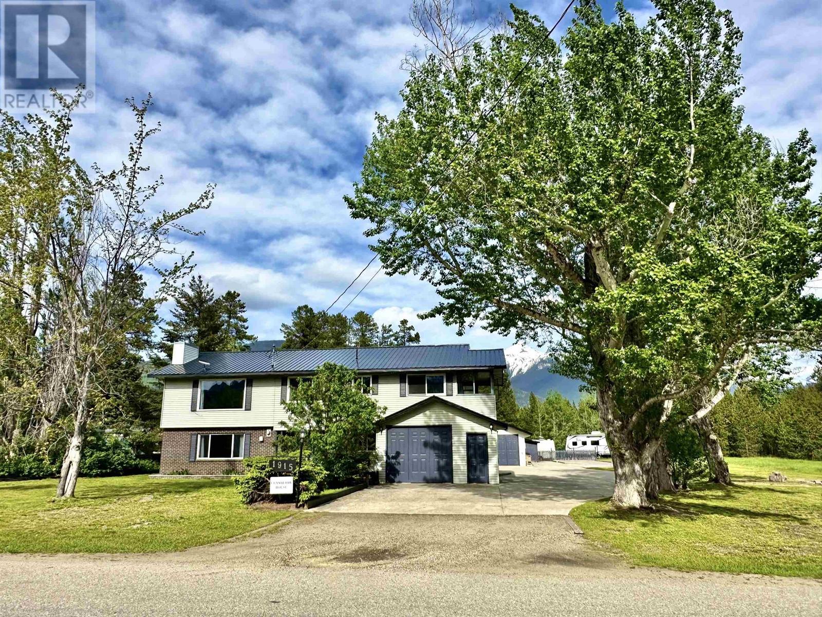 1915 Cranberry Pl, Valemount, BC V0E 2Z0