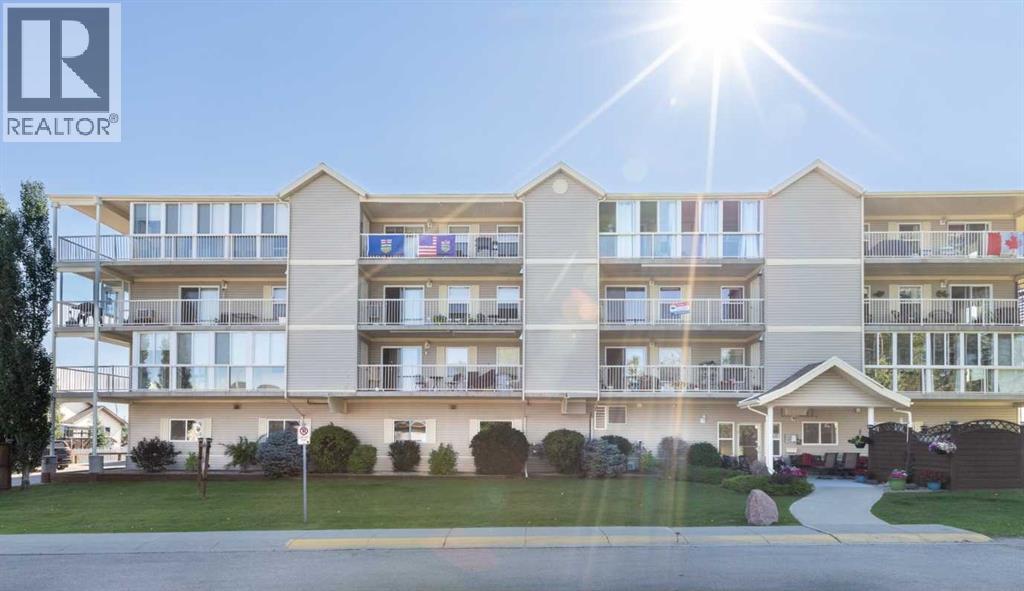 4500 45 Avenue Unit 203, Innisfail, AB T4G 0A3