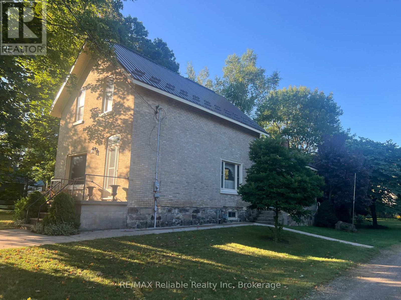 293 Drummond St, North Huron Blyth, ON N0M 1H0