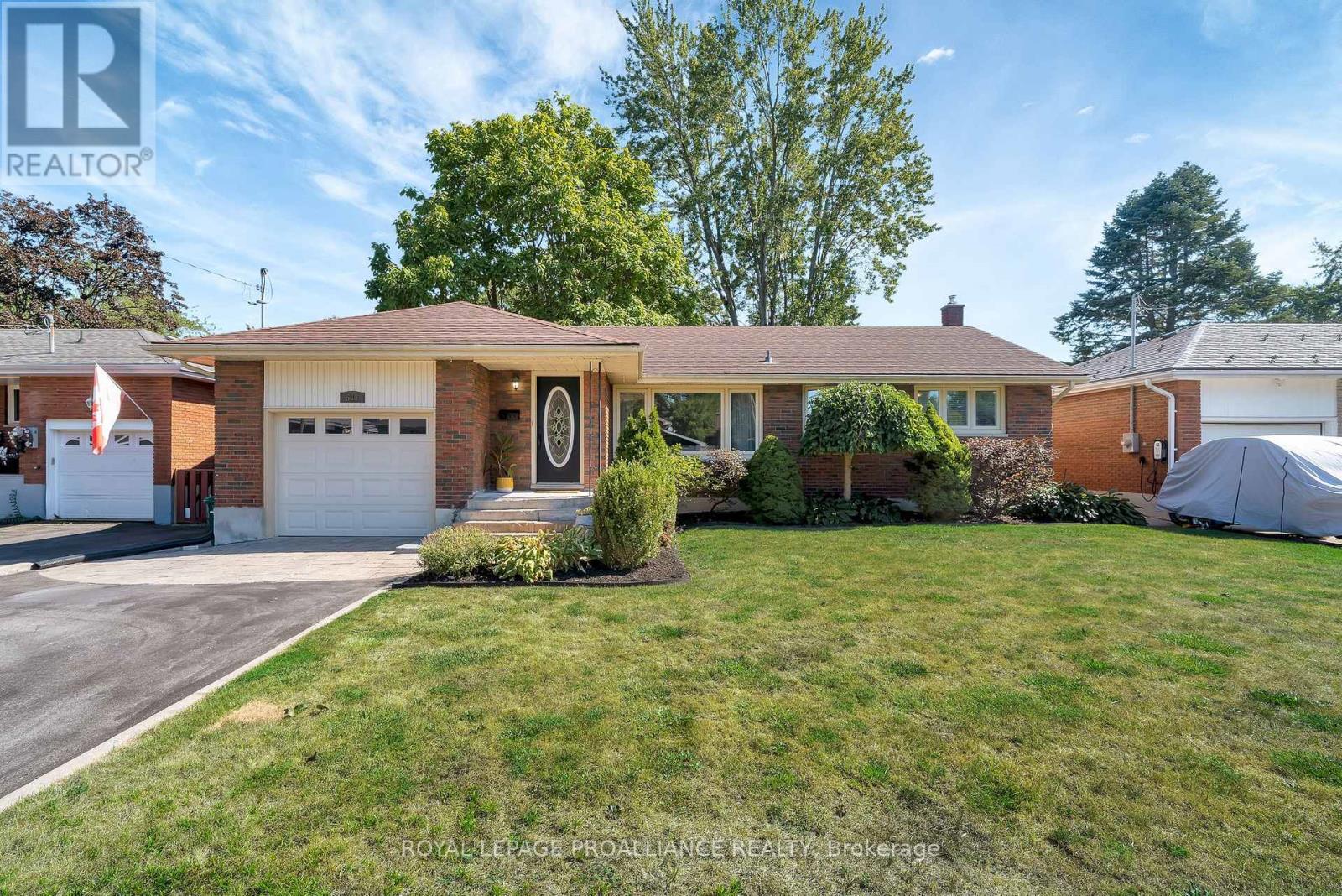 549 Victoria Ave, Belleville, ON K8N 2G6