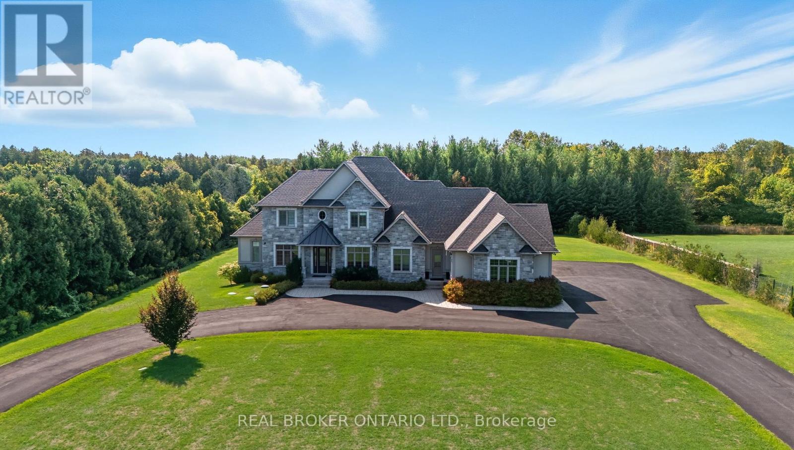3240 Salem Rd, Pickering, ON L1X 0J7