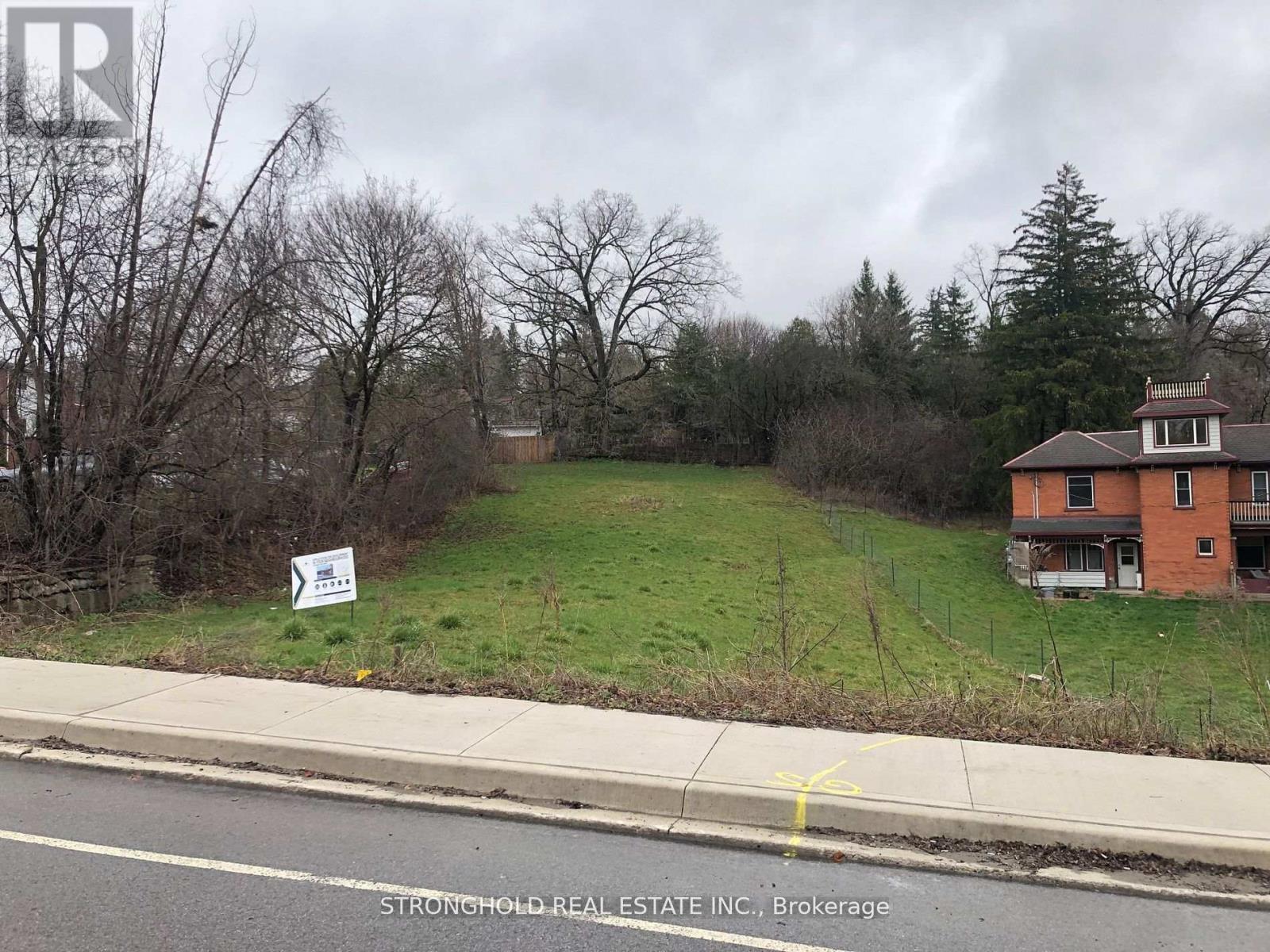26 Bridge St W, Kitchener, ON N2K 1K4