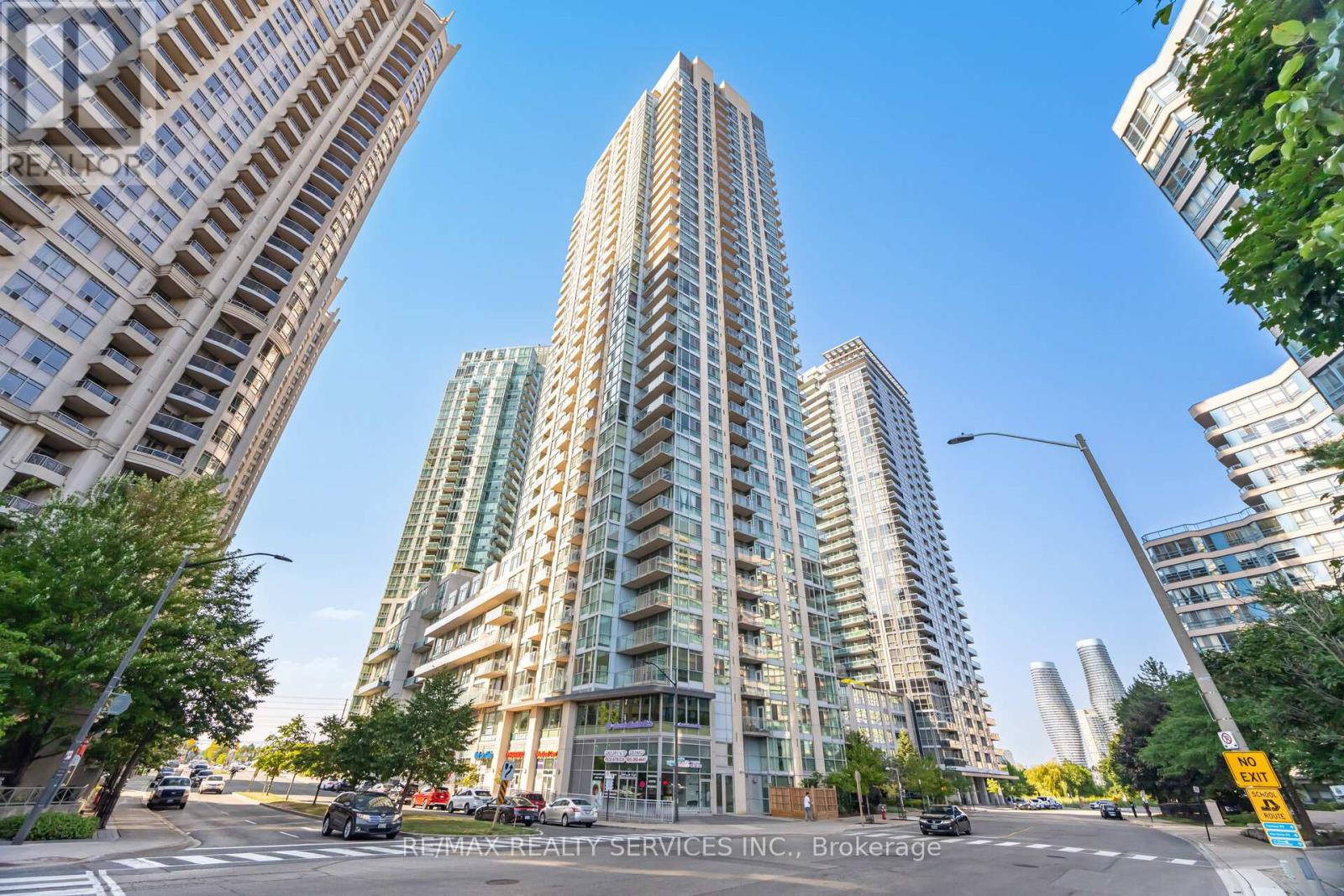 810 225 Webb Dr, Mississauga, ON L5B 4P2