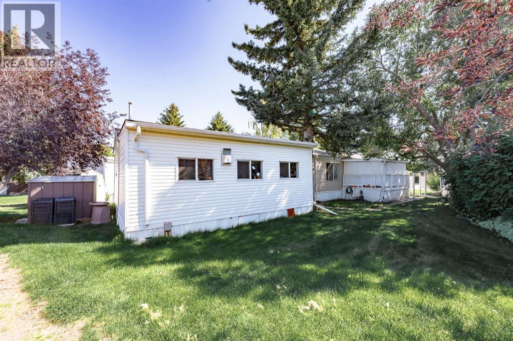 69 Burroughs Pl NE, Calgary, AB T1Y 6K5