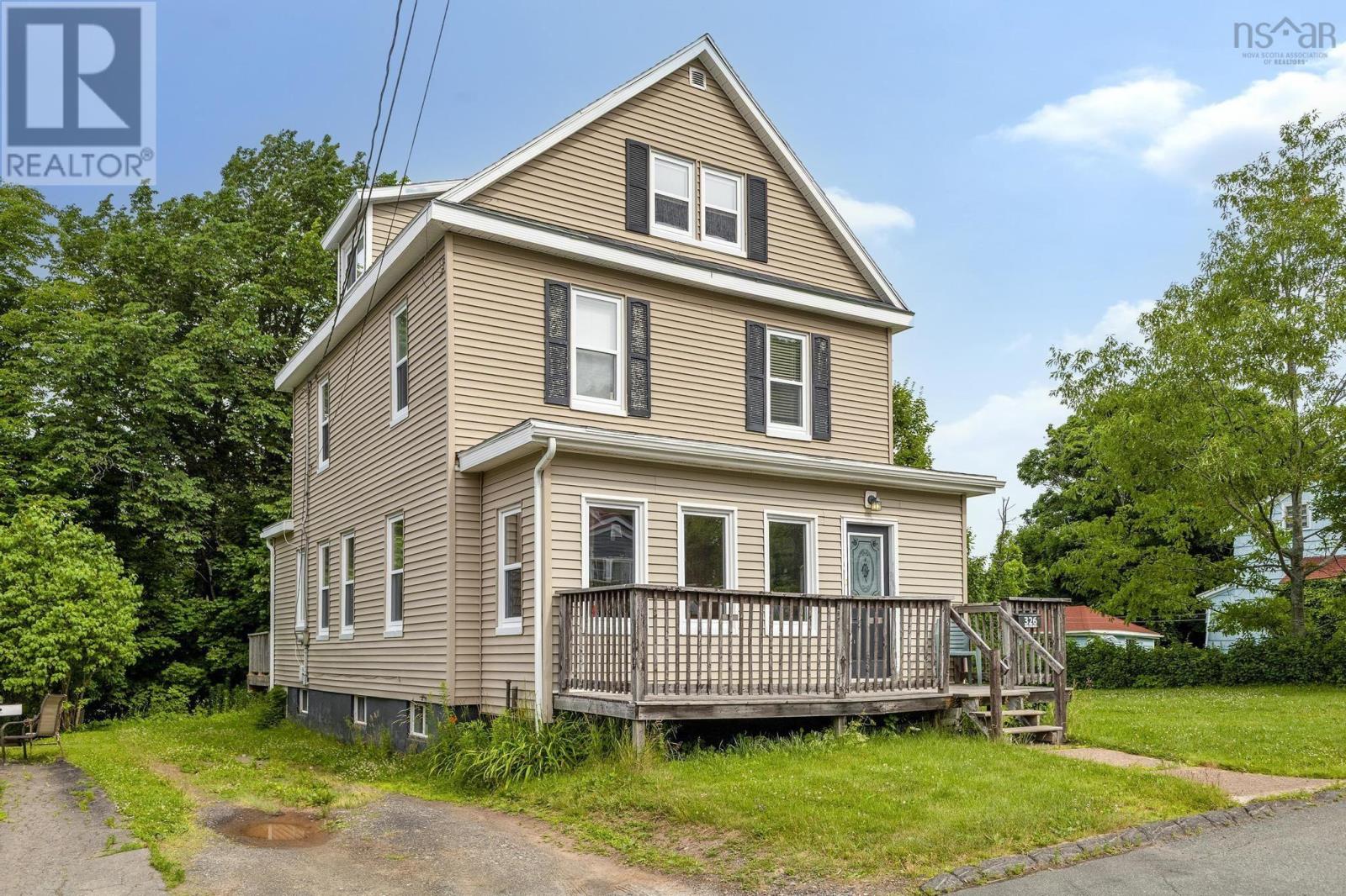 326 Shelburne St, New Glasgow, NS B2H 3K4