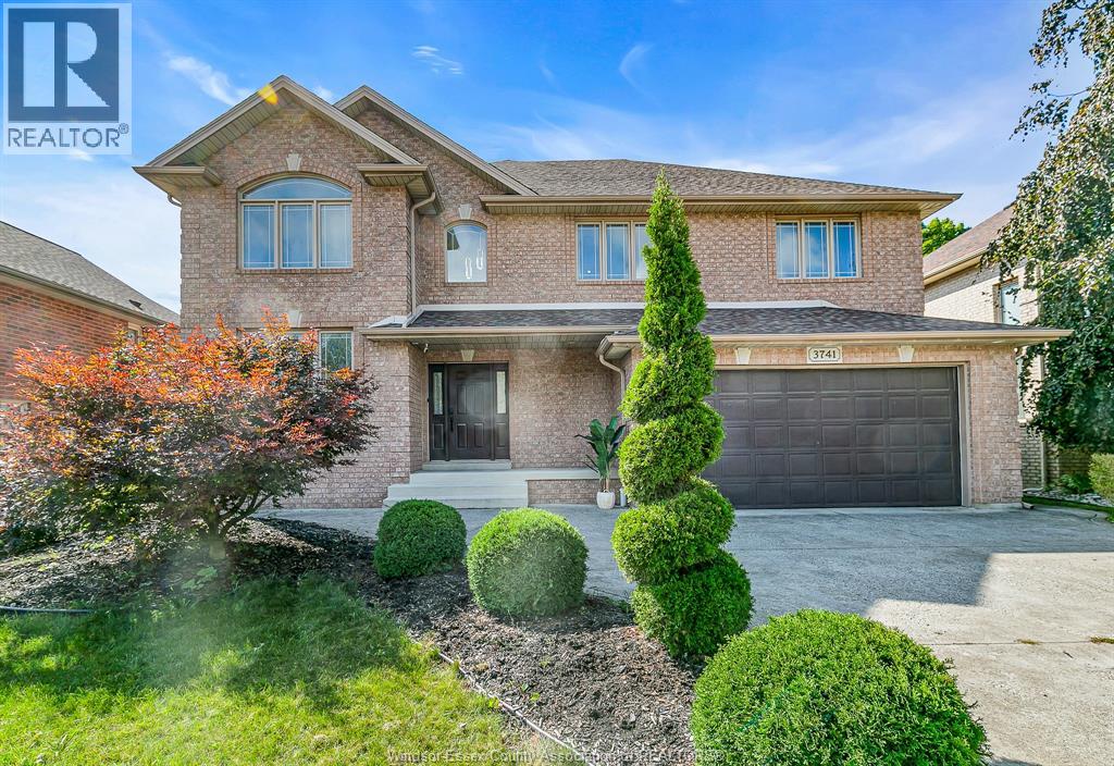 3741 Inglewood Ave, Windsor, ON N9E 4P4