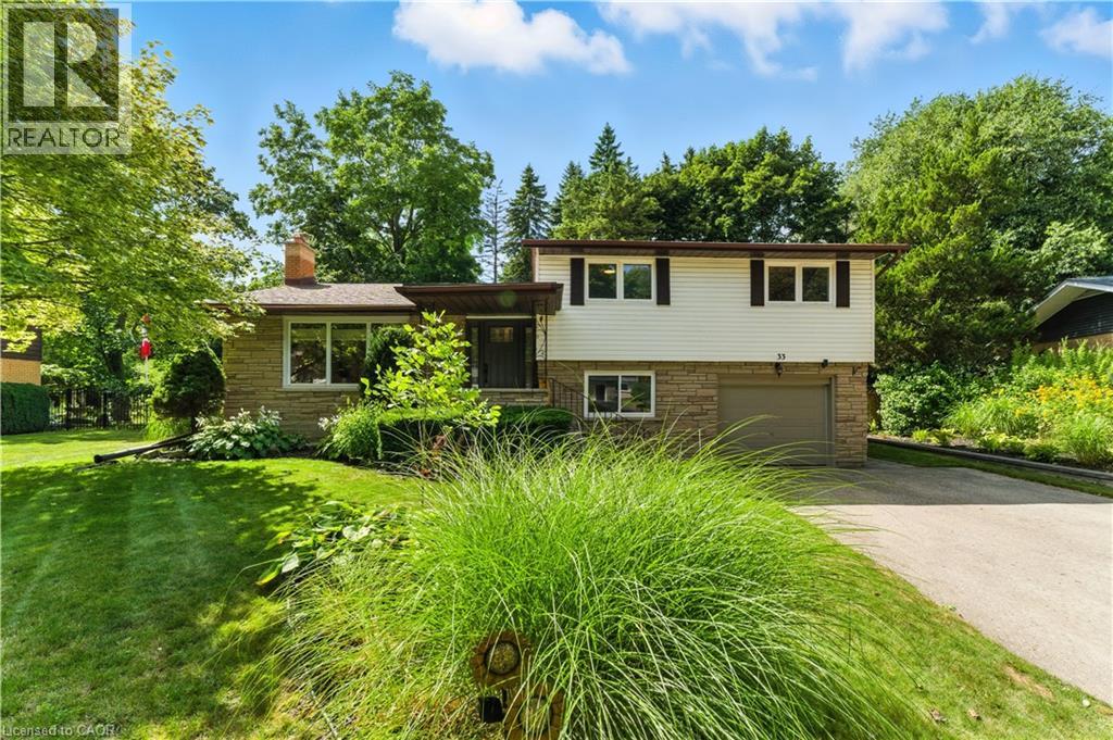 33 Shadywood Cres, Kitchener, ON N2M 4J1