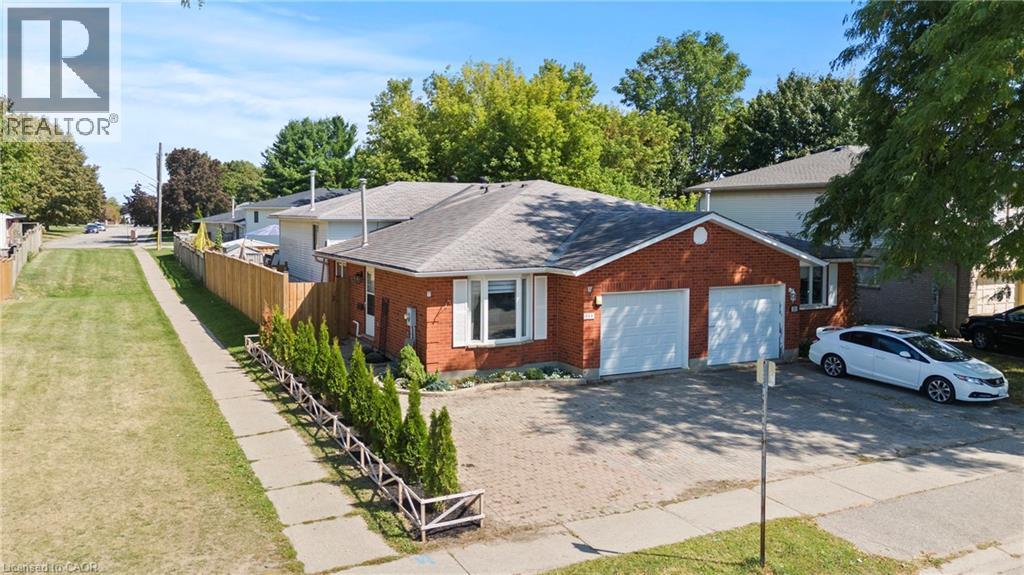 15 Oak Avenue Unit A, Brant, ON N3L 3C6