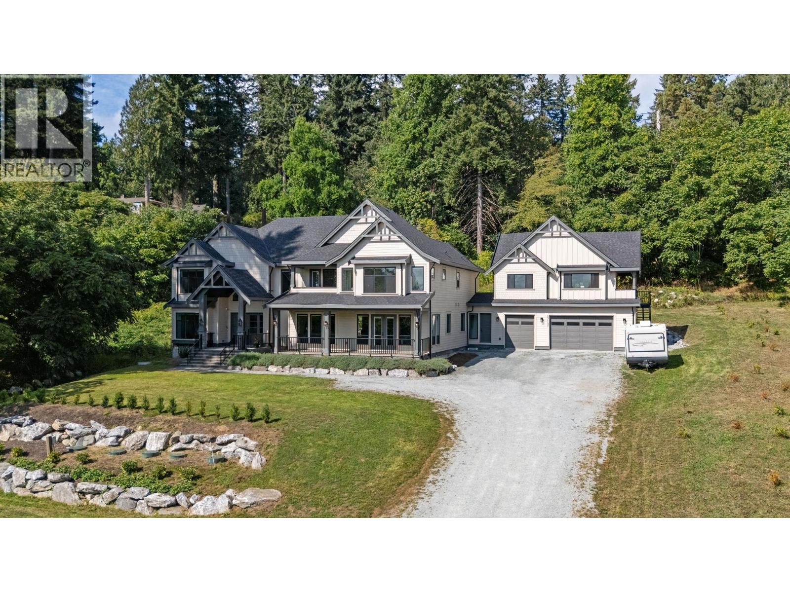 27107 River Rd, Maple Ridge, BC V2W 1M4