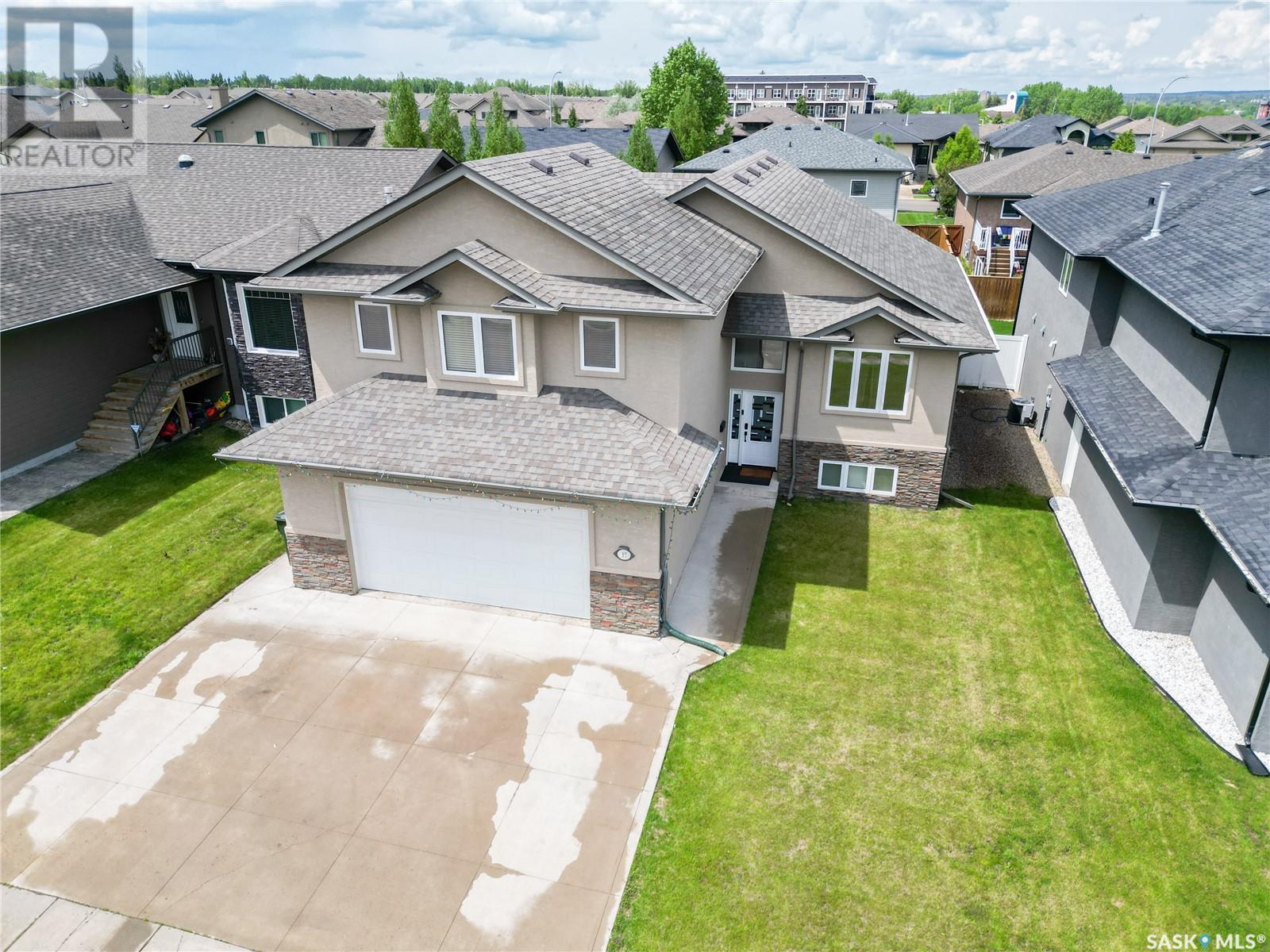 15 Hadley Rd, Prince Albert, SK S6X 0A5