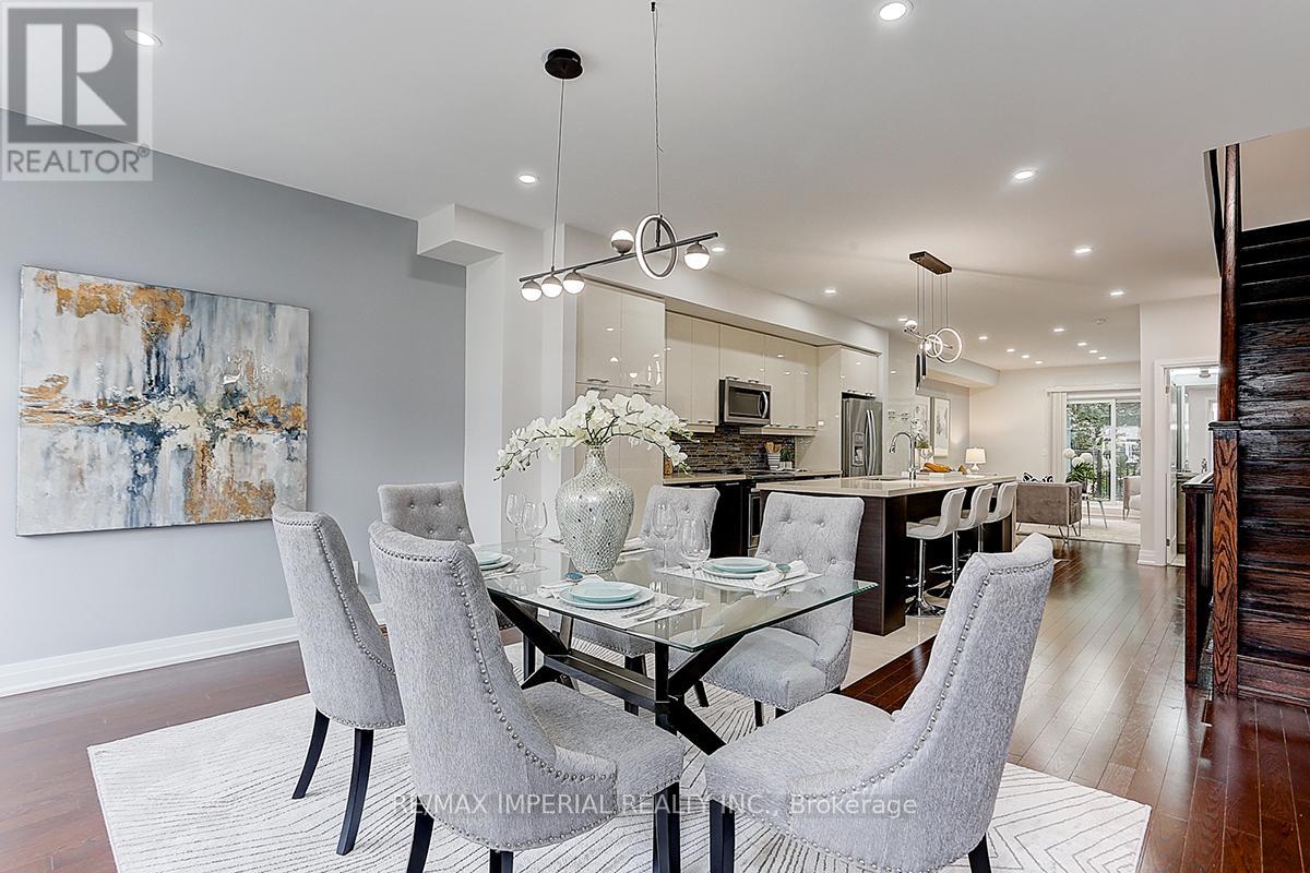 27 Mcgurran Ln, Richmond Hill, ON L4C 9X4