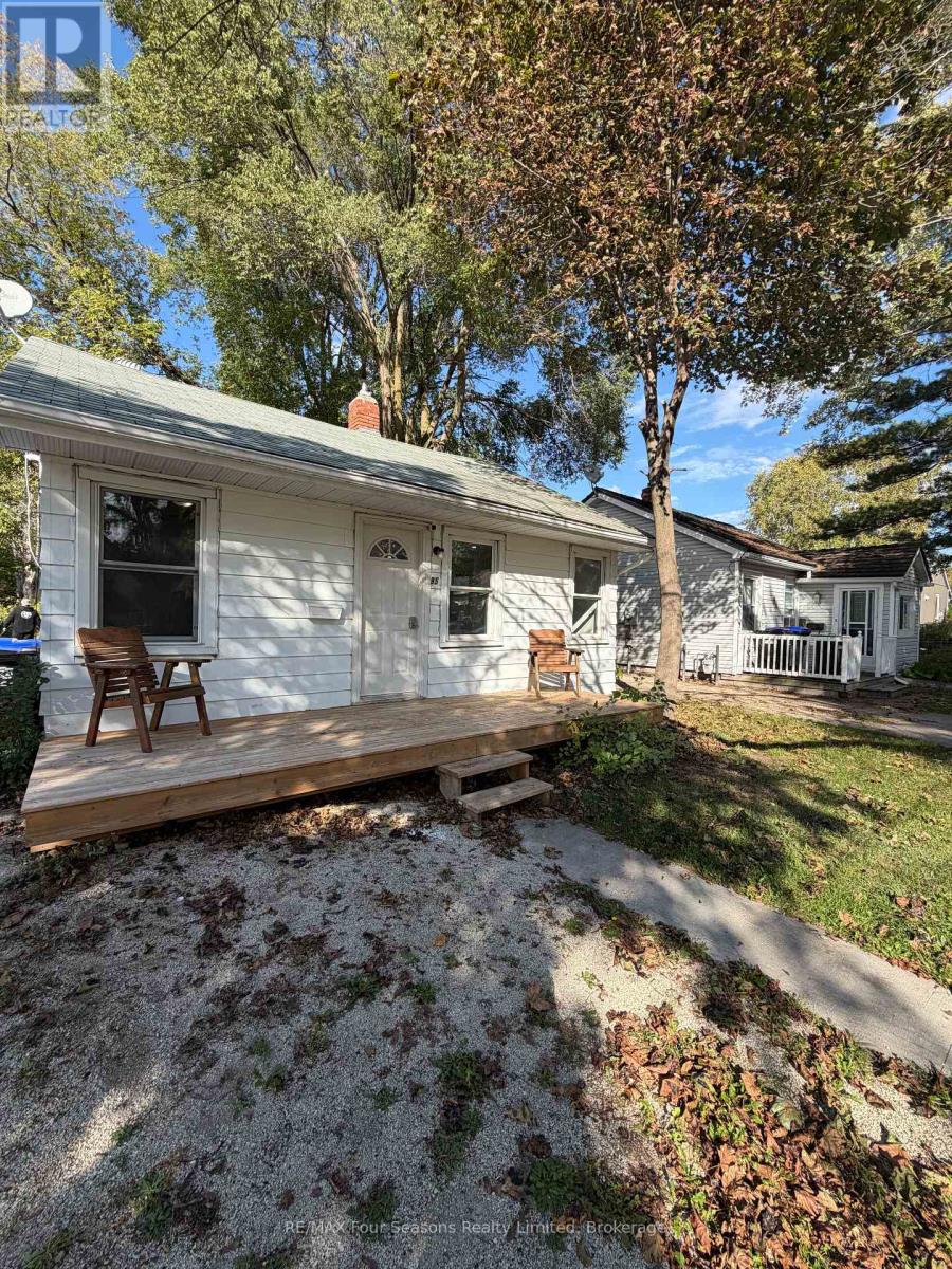 95 Eighth St, Collingwood, ON L9Y 2C6