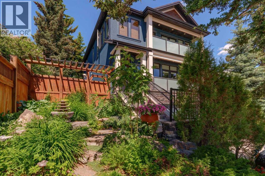 53 Cardiff Dr NW, Calgary, AB T2K 1R6