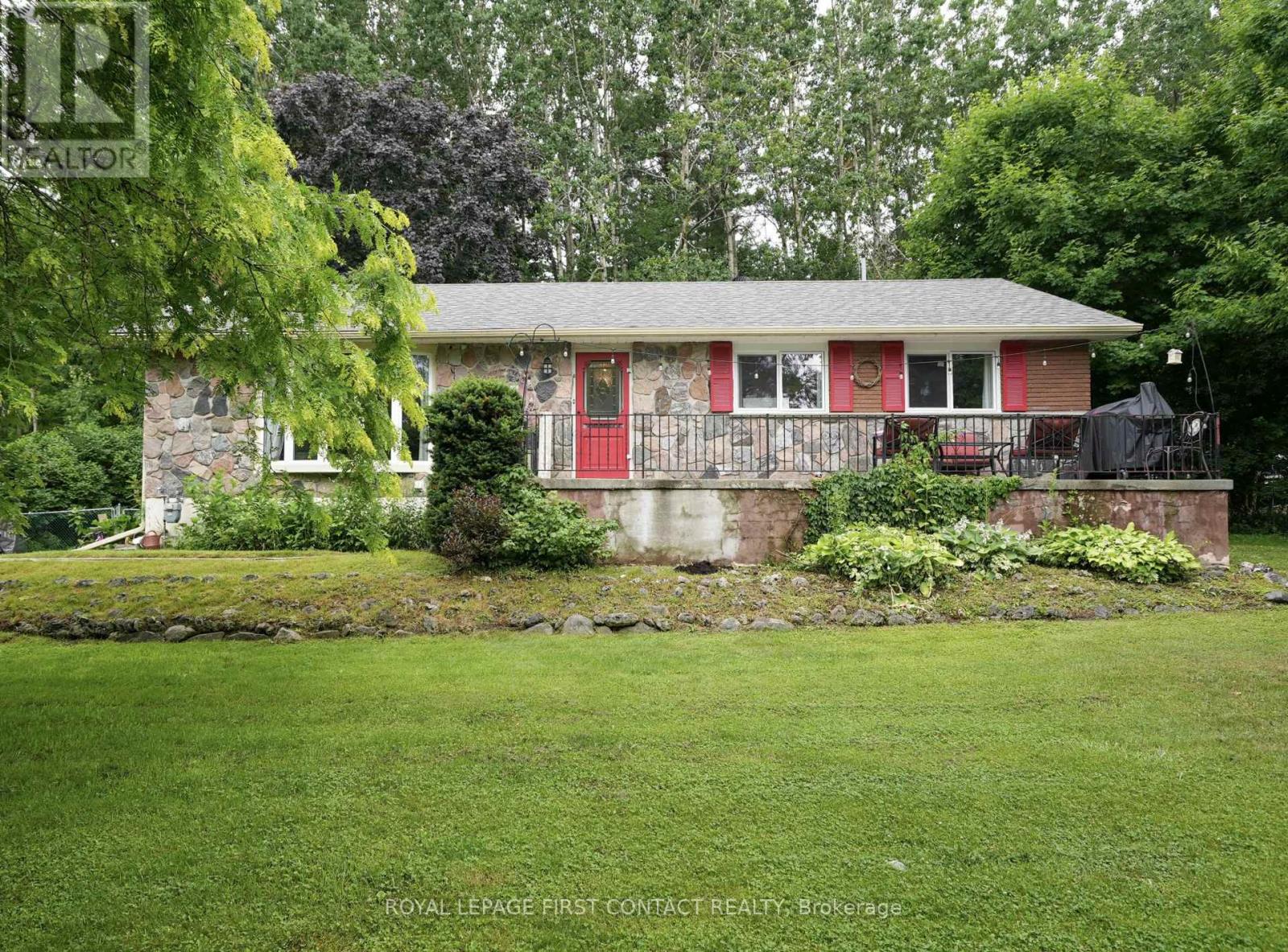 2002 N Orr Lake Rd, Springwater, ON L0L 1P0