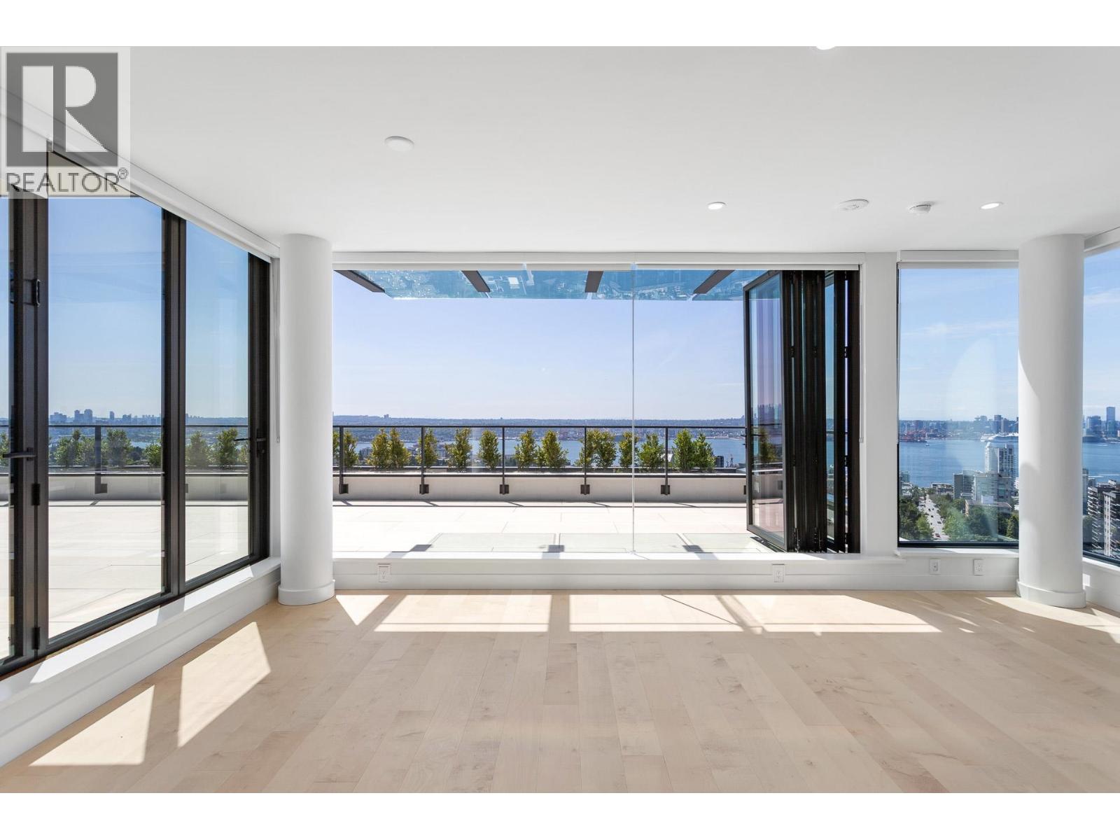 135 E 13th Street Unit 1602, North Vancouver, BC V7L 0J8