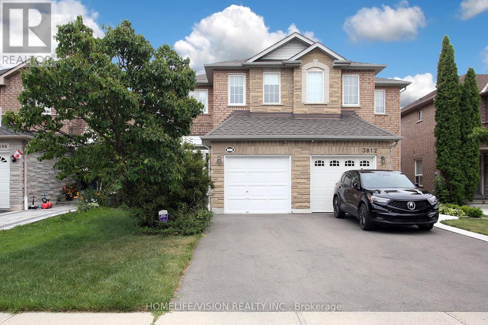 3810 Foxborough Trl, Mississauga, ON L5N 7W4