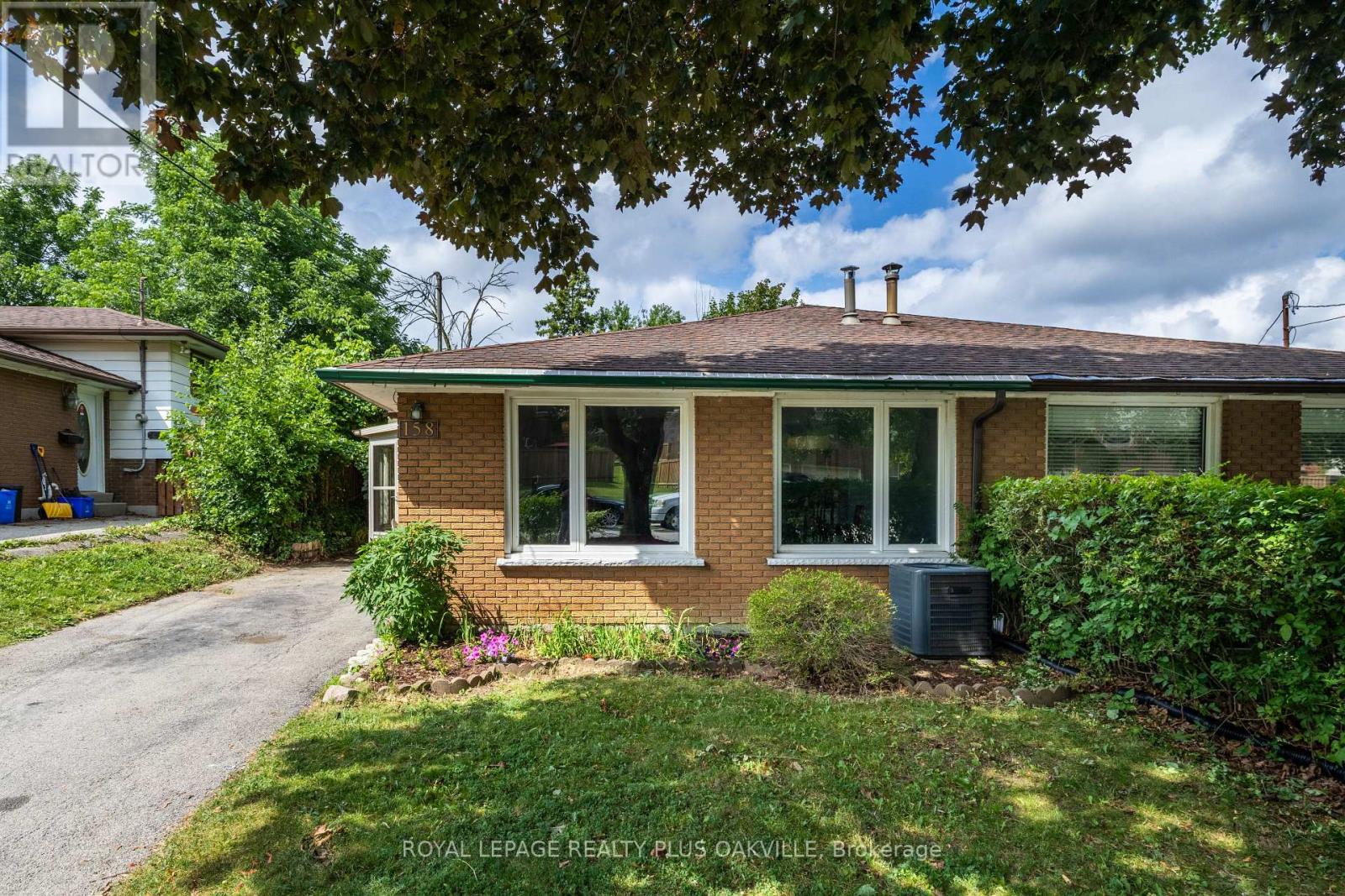 158 Bonaventure Dr, Hamilton, ON L9C 4P9
