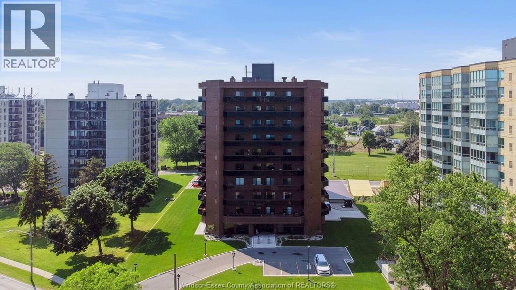 3663 Riverside Drive East Unit 306, Windsor, ON N8Y 4V3