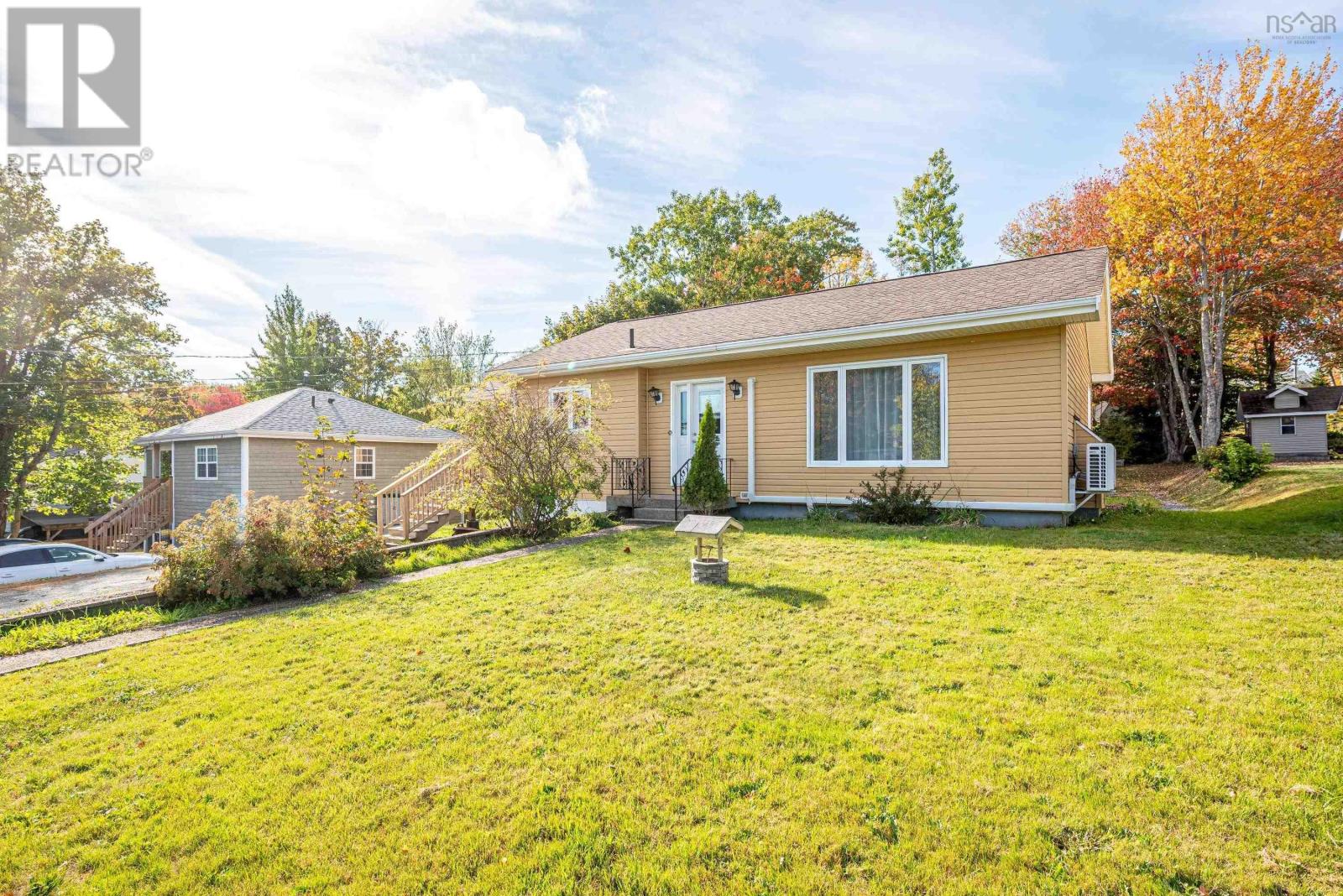 48 Irene Ave, Lower Sackville, NS B4E 1H7