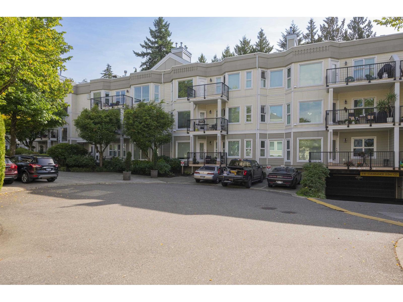 10320 156 Street Unit 208, Surrey, BC V3R 4L8