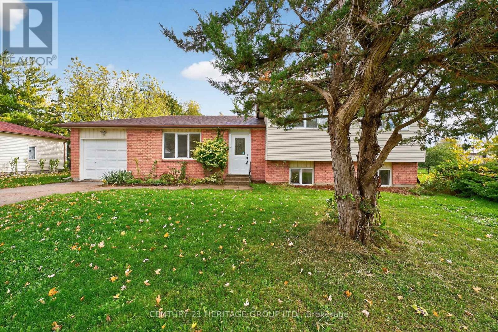 1087 County Rd 42, Clearview, ON L0M 1S0