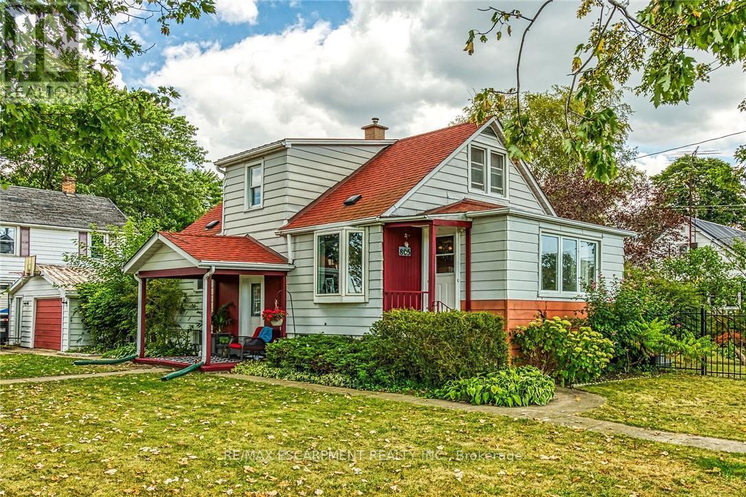 805 Broad St E, Haldimand Dunnville, ON N1A 1H4