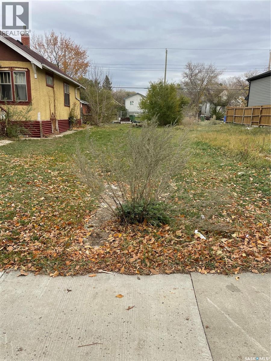 941 Robertson St, Regina, SK S4T 2M5