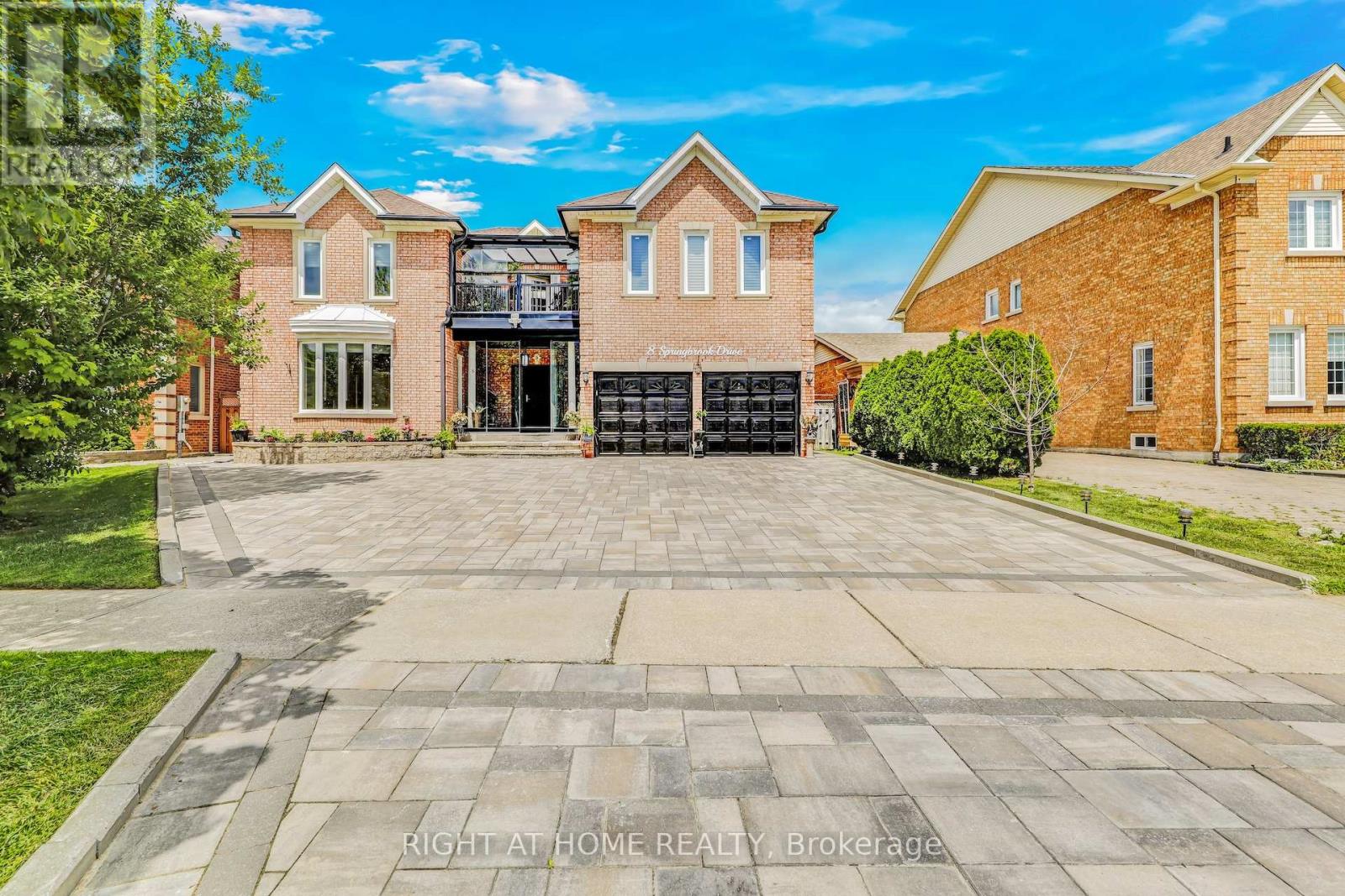 8 Springbrook Dr, Richmond Hill, ON L4B 3R9