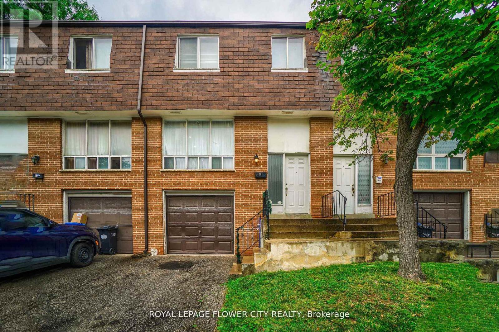 49 7475 Goreway Dr, Mississauga, ON L4T 3T3