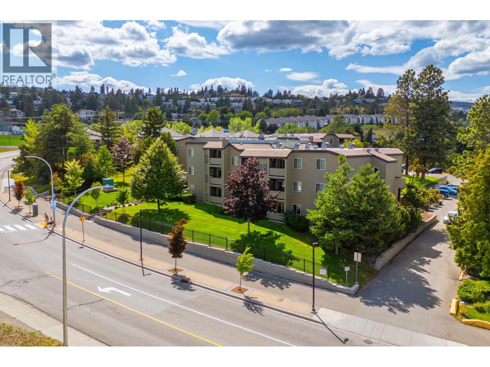 1560 Summit Drive Unit 111, Kamloops, BC V2E 1R5