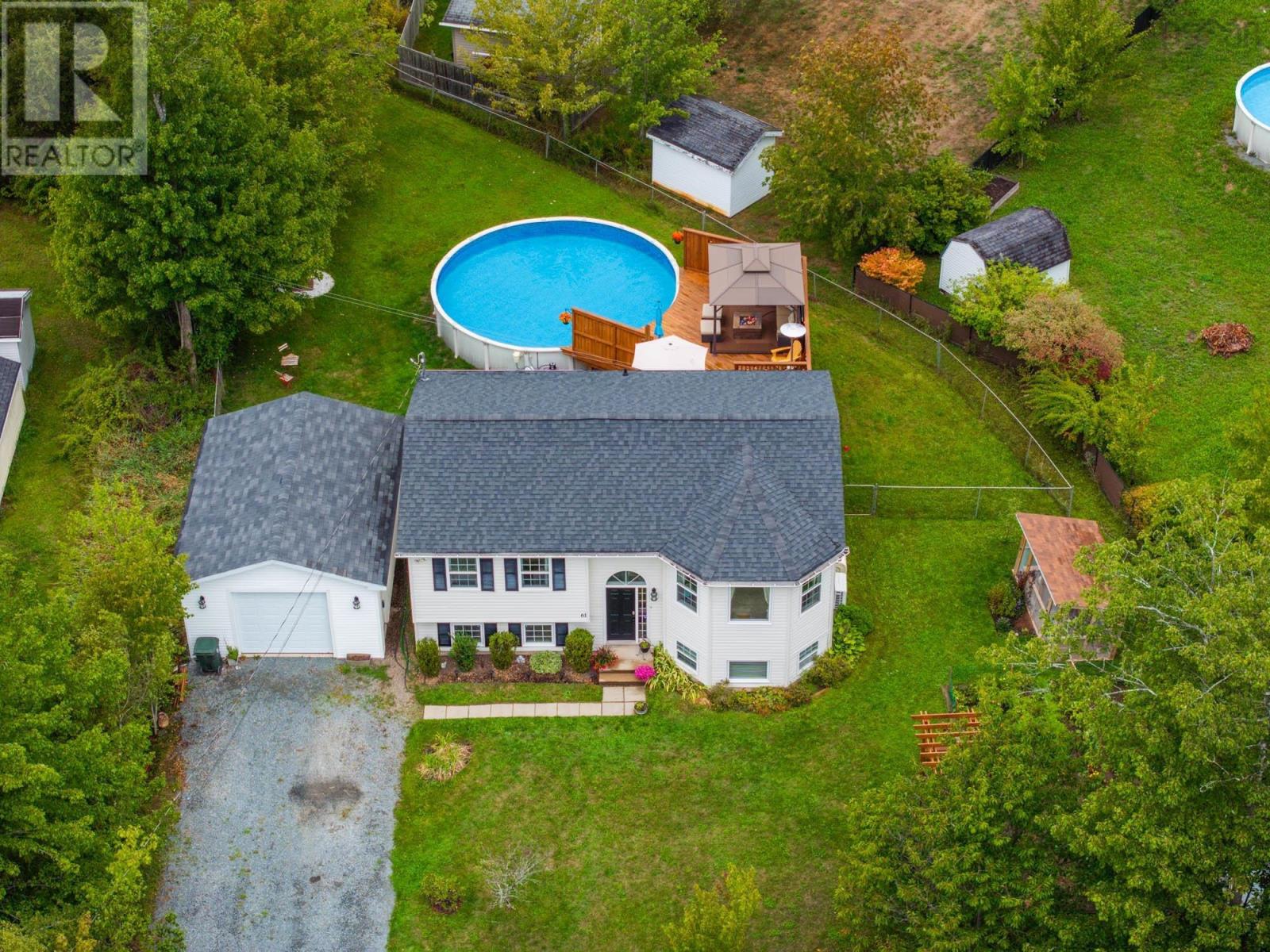 61 Elmwood Dr, Elmsdale, NS B2S 1B3