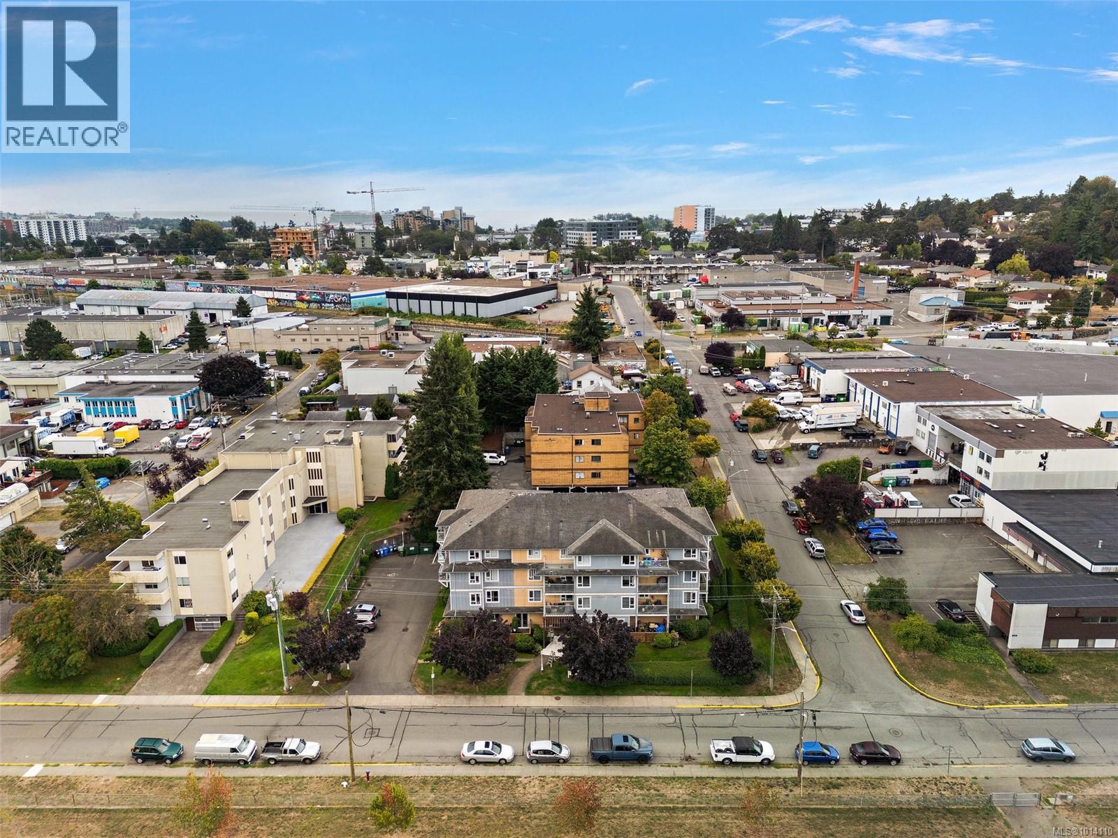 885 Ellery St Unit 205 St, Esquimalt, BC V9A 4R8