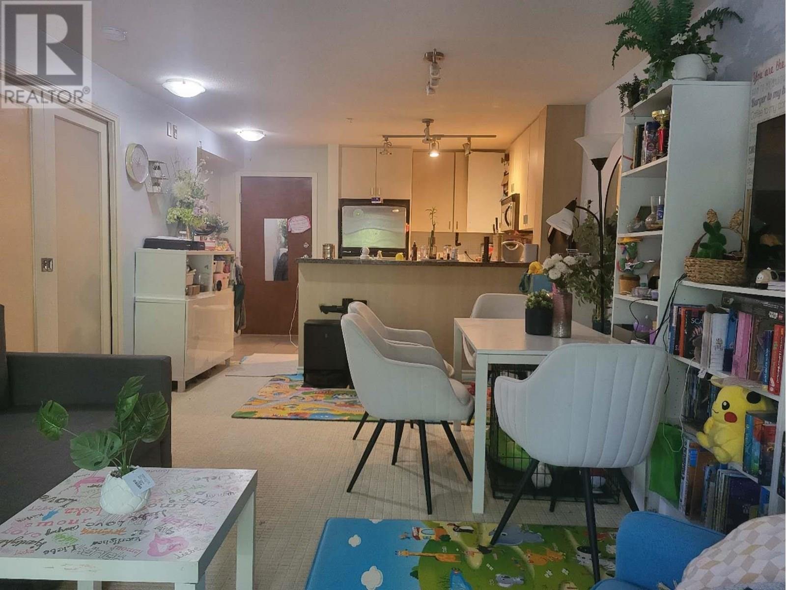 6888 Southpoint Drive Unit 209, Burnaby, BC V3N 5E3