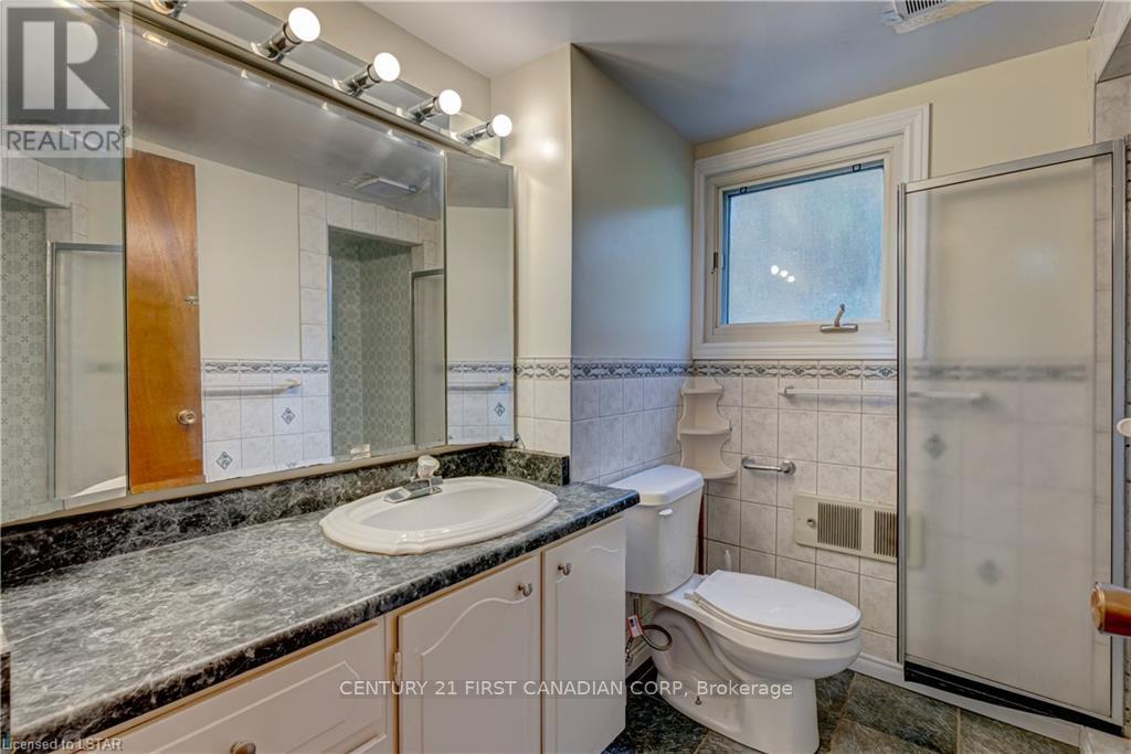 28 Redford Rd, London, ON N5X 3V5