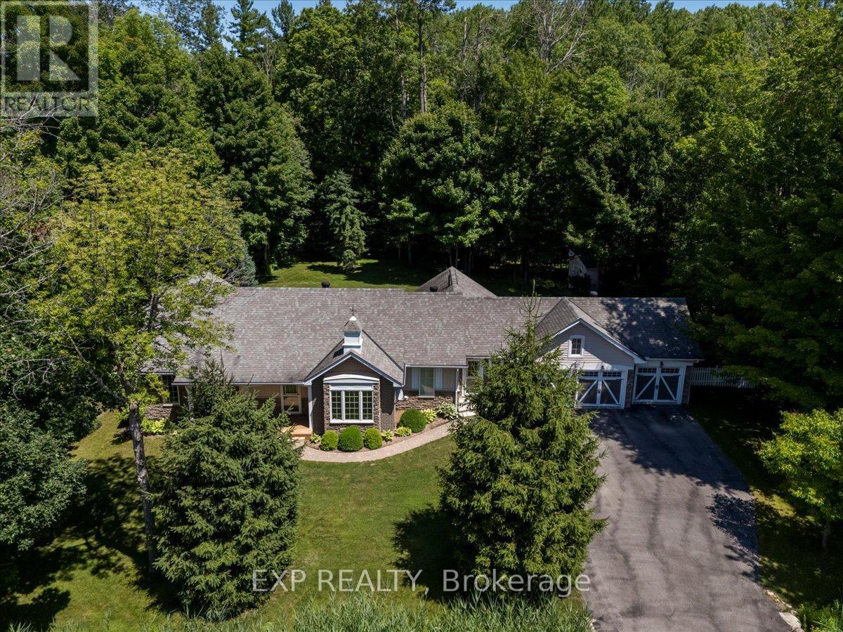 220 Gilwood Park Dr, Penetanguishene, ON L9M 1Z6