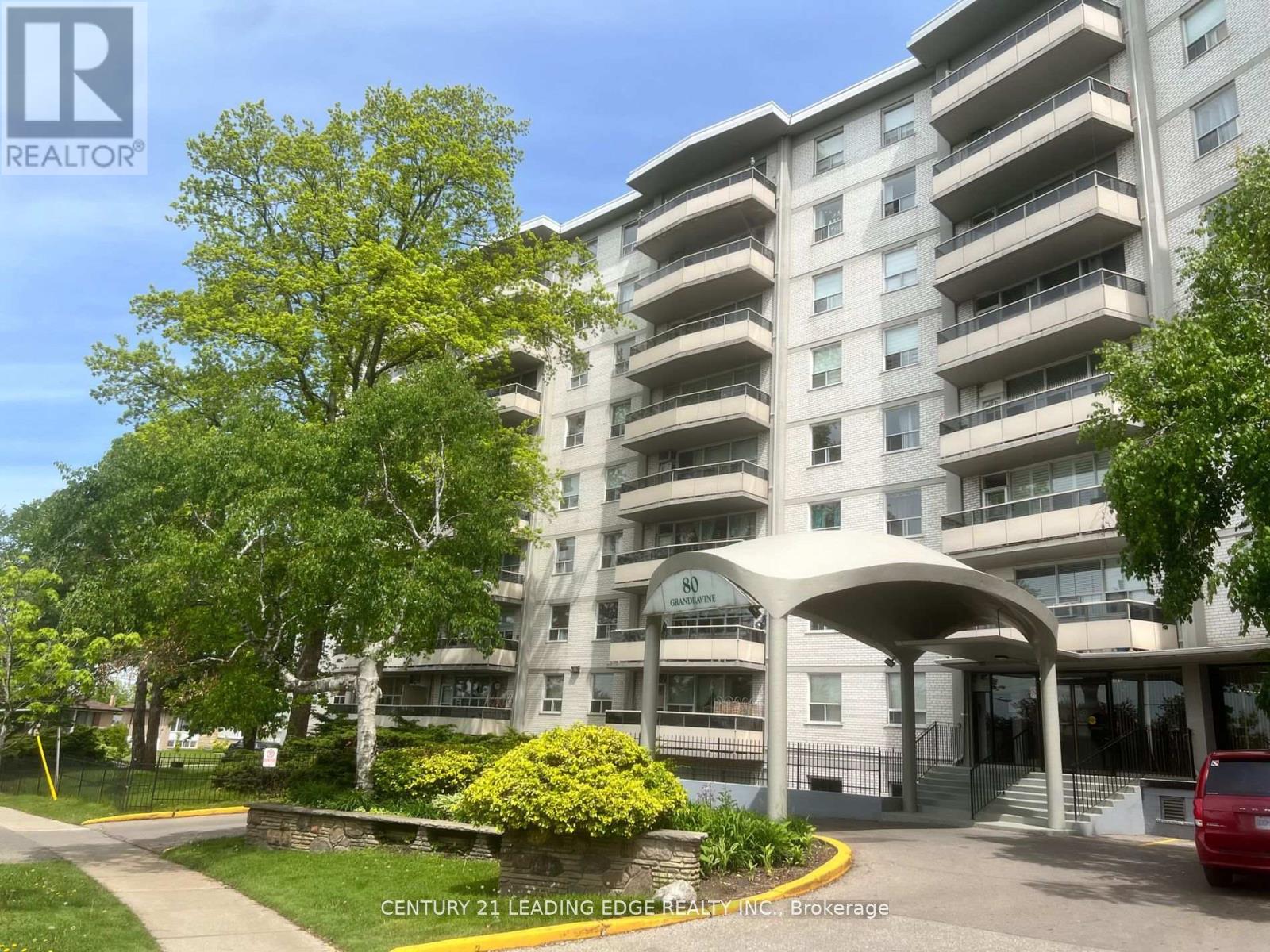916 80 Grandravine Dr, Toronto, ON M3J 1B2