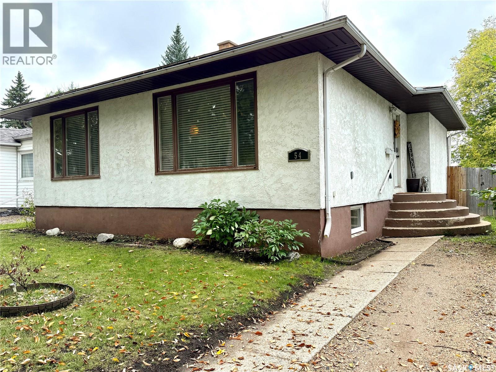 54 Assiniboia Ave, Yorkton, SK S3N 1N6