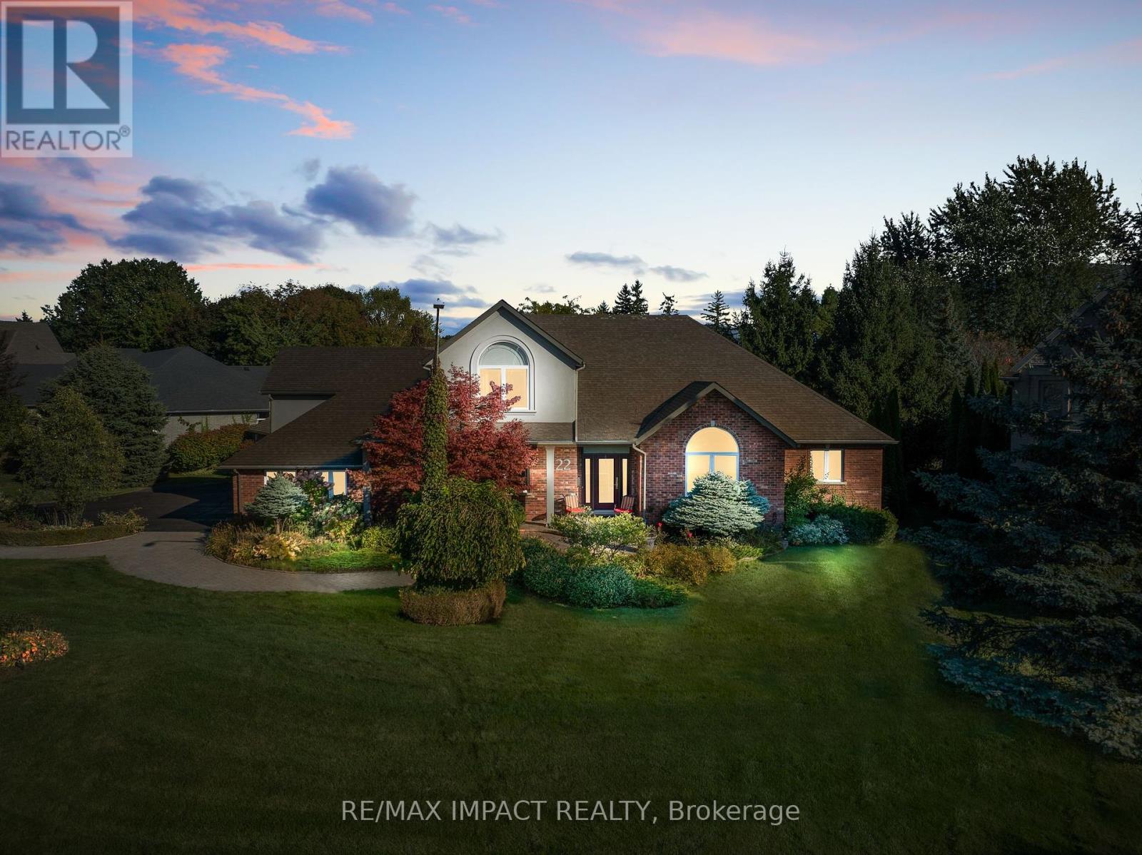 22 Daniels Dr, Brighton, ON K0K 1H0