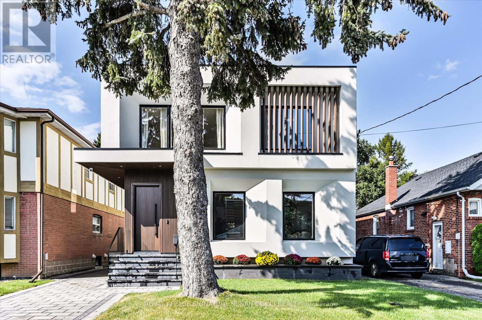 36 Glenshaw Cres, Toronto, ON M4B 2C9