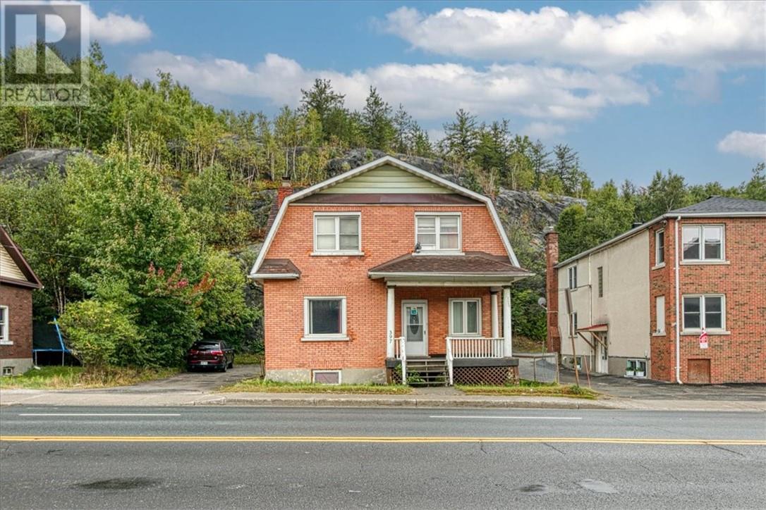 397 Lloyd, Sudbury, ON P3B 1P4