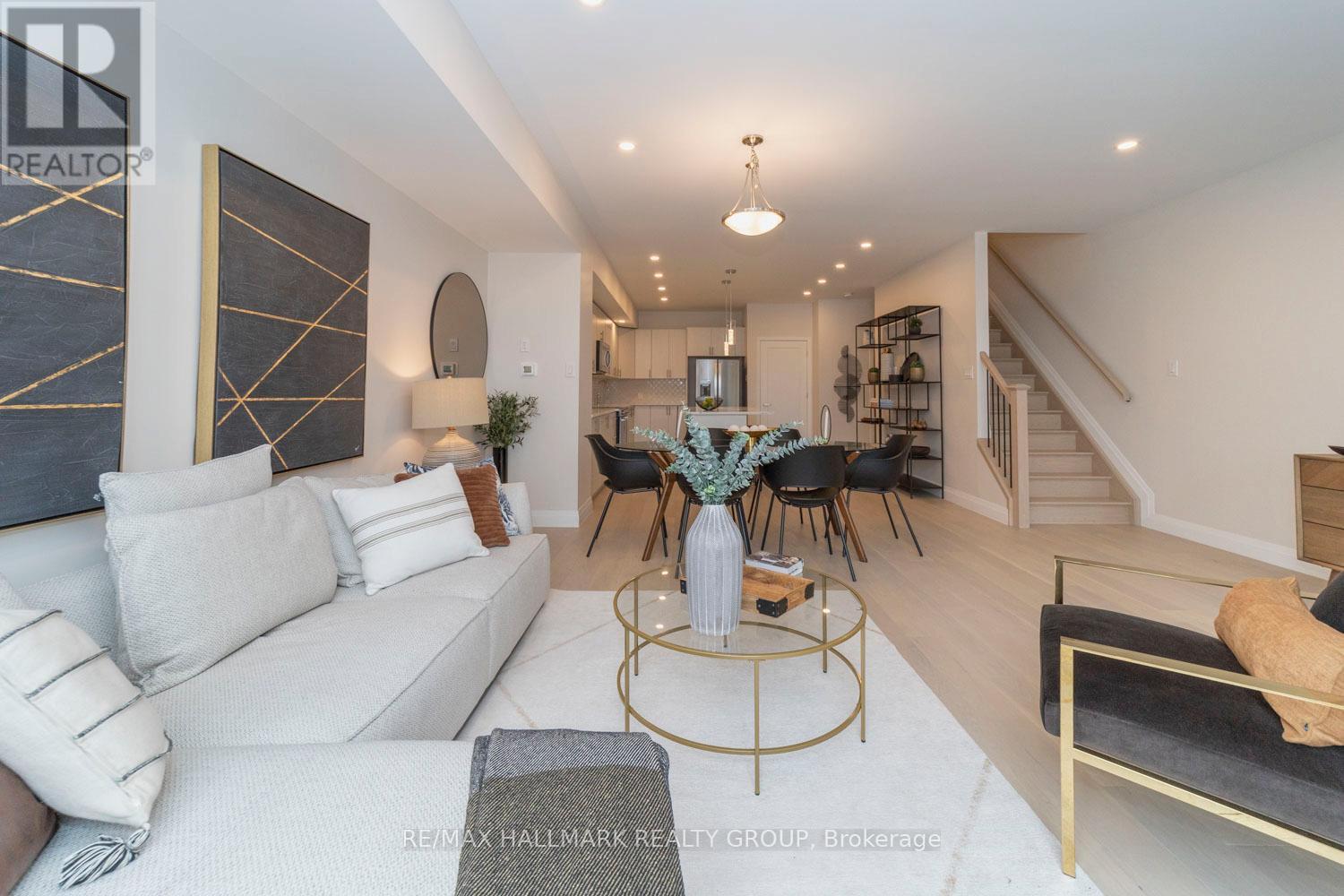 29 Bachman Ter, Ottawa, ON K2L 1W2