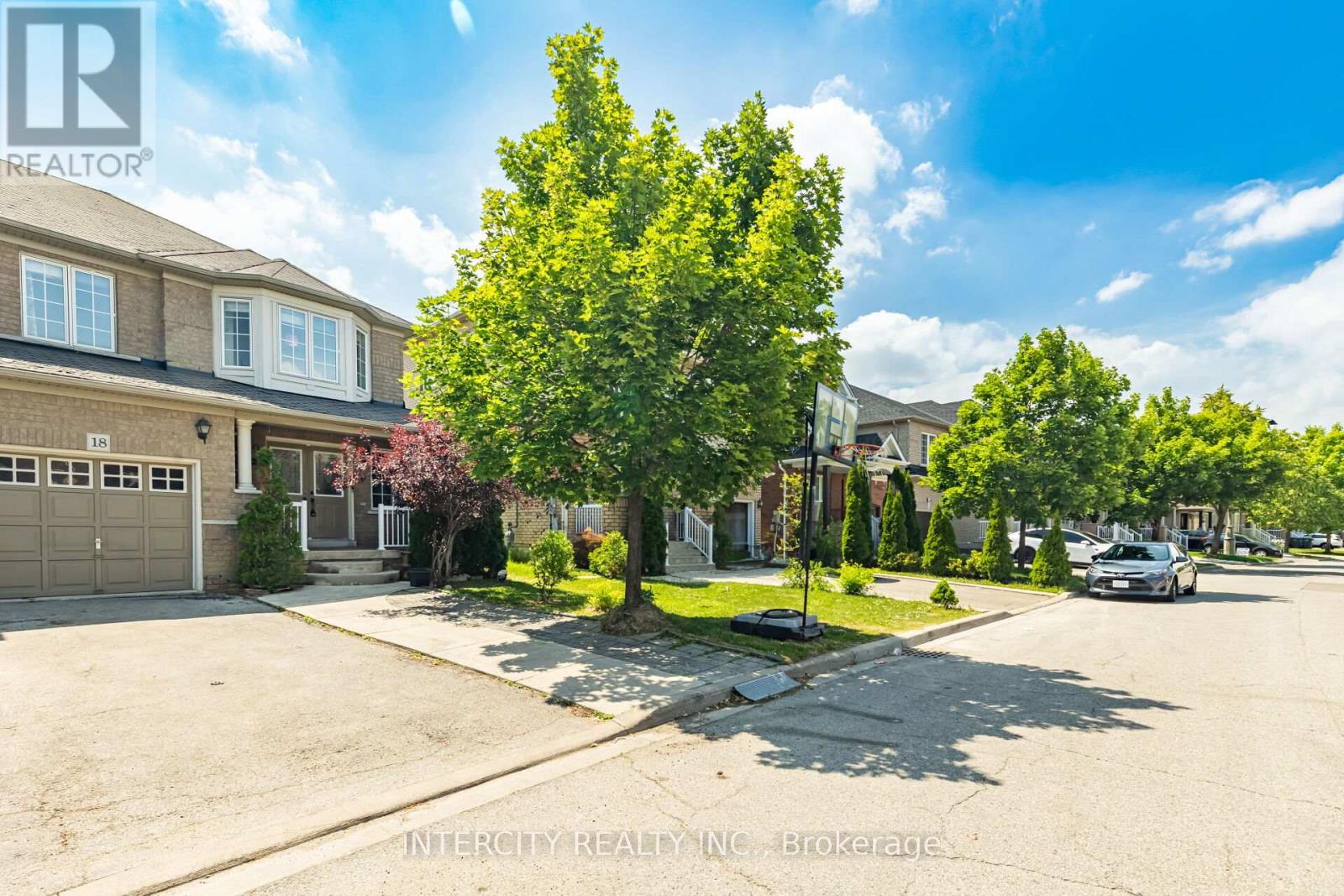 18 Snowshoe Ln, Brampton, ON L6R 0J1