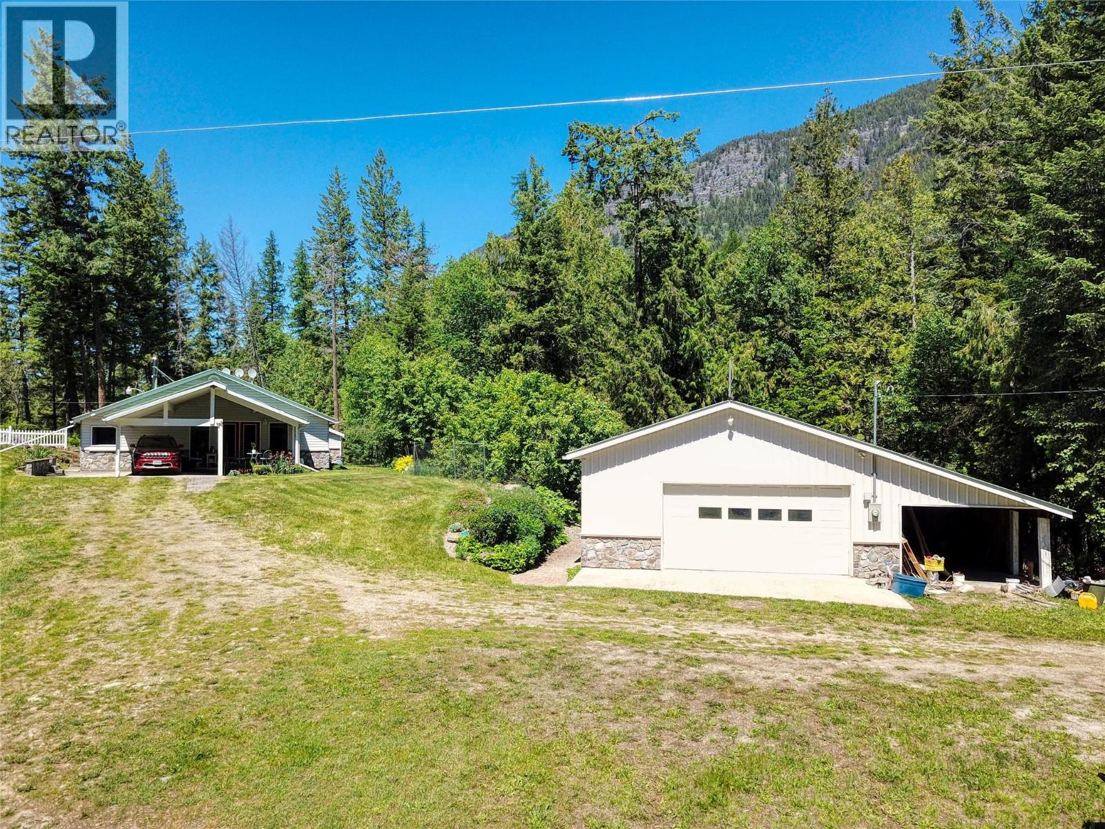 3320 Jackson Rd, Canyon, BC V0B 1C1