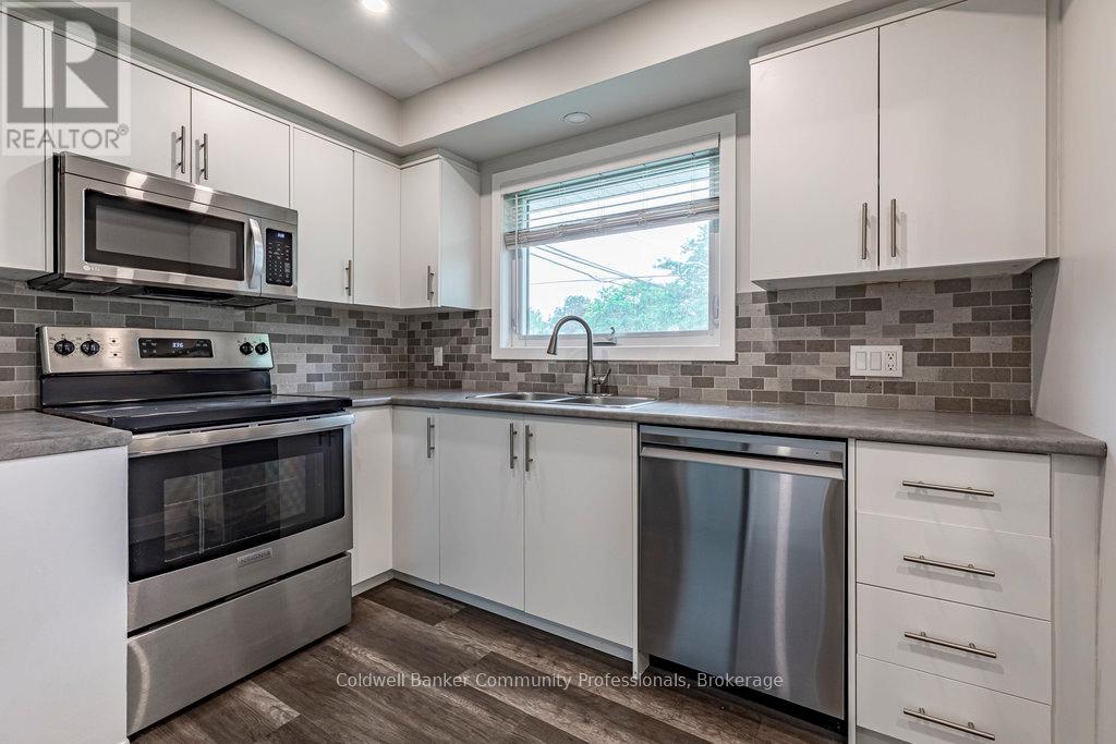 173 W 32nd St, Hamilton, ON L9C 5H1