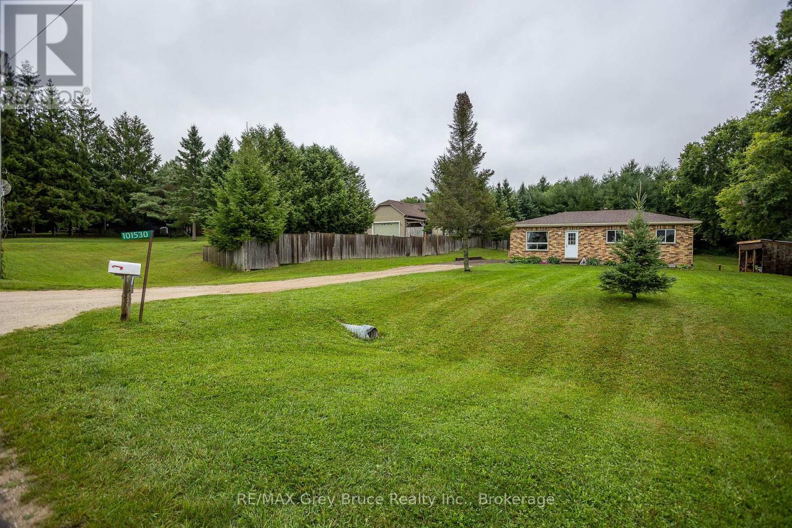 101530 Side Road 9, Georgian Bluffs, ON N0H 2N0
